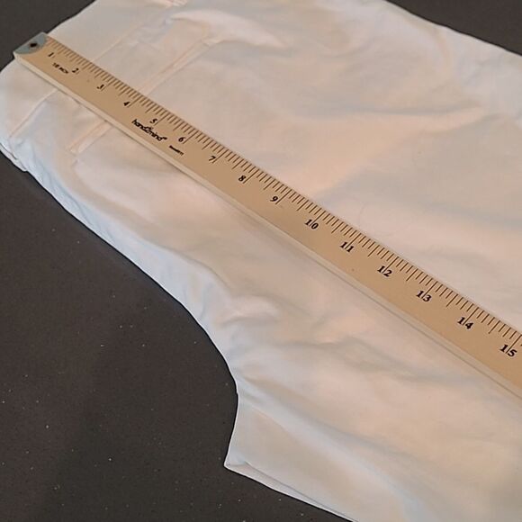 JHcollections sz 12 white Capri pants - Picture 5 of 10